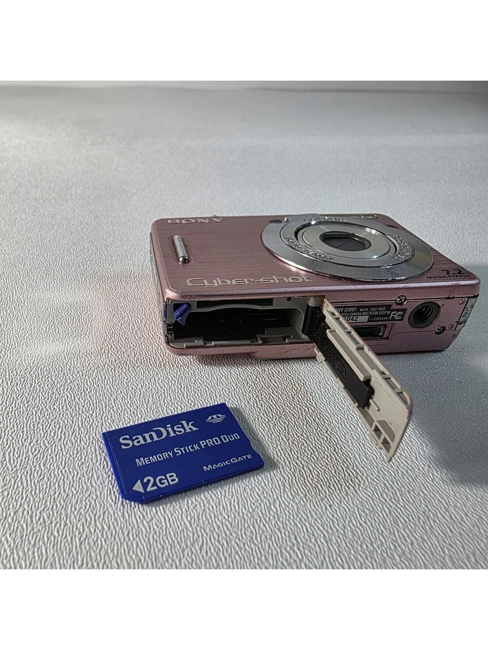 Sony Cyber-shot DSC-W55 Pink 7.2MP 3x Optical Zoom Digital Camera Tested